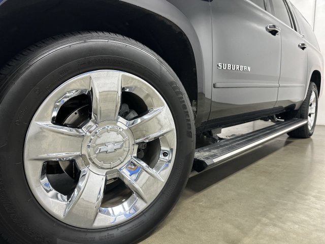 Thumbnail: 2016 Chevrolet Suburban - 5