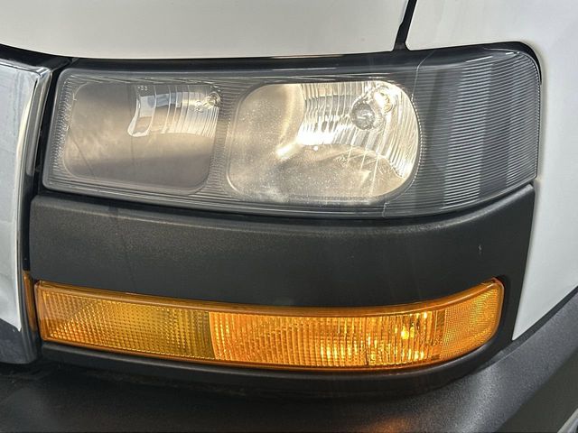 Thumbnail: 2024 GMC Savana - 31