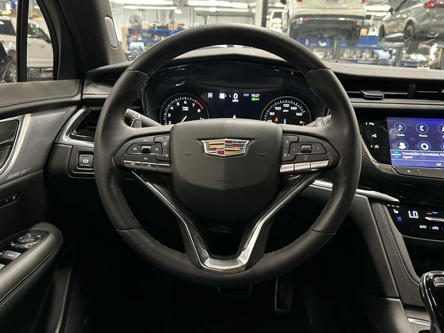 Thumbnail: 2023 Cadillac XT6 - 6