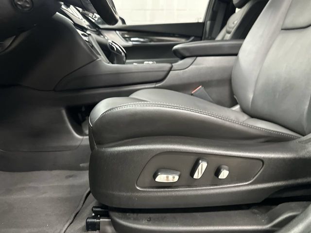 Thumbnail: 2023 Cadillac XT6 - 30