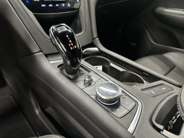 Thumbnail: 2023 Cadillac XT6 - 11