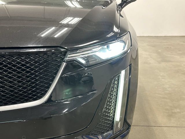 Thumbnail: 2023 Cadillac XT6 - 32