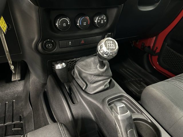 Thumbnail: 2011 Jeep Wrangler - 11