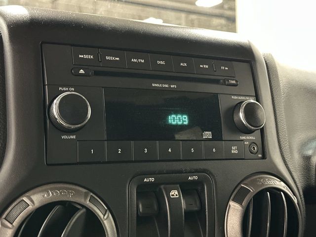 Thumbnail: 2011 Jeep Wrangler - 10