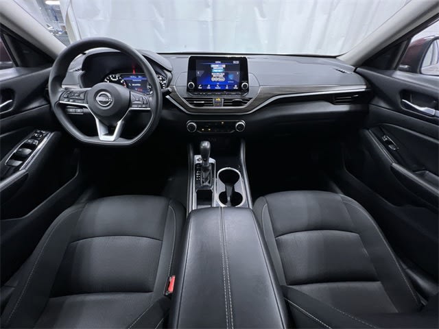 2023 Nissan Altima SV 10