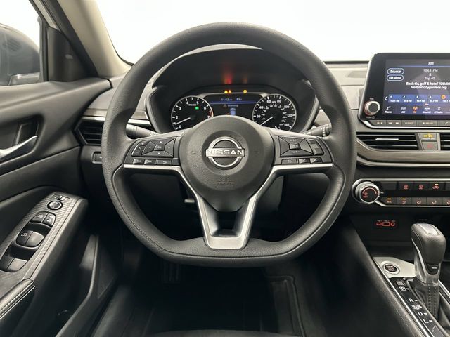 Thumbnail: 2024 Nissan Altima - 5