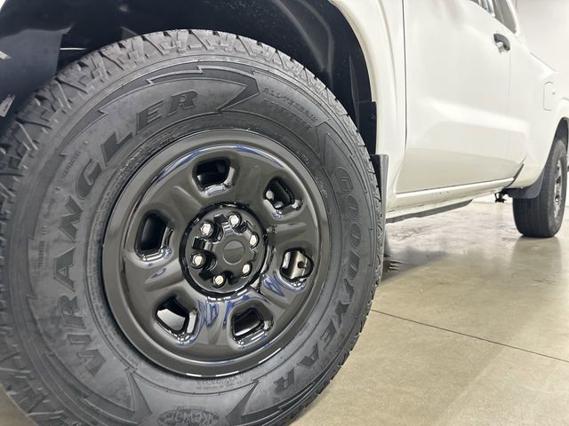 Thumbnail: 2025 Nissan Frontier - 5