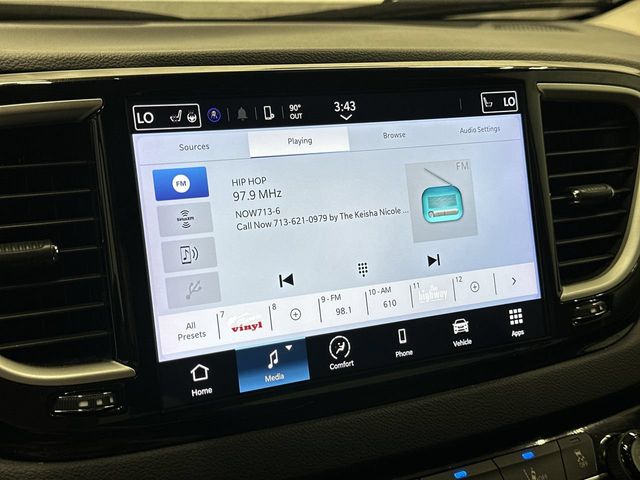 Thumbnail: 2024 Chrysler Pacifica - 9