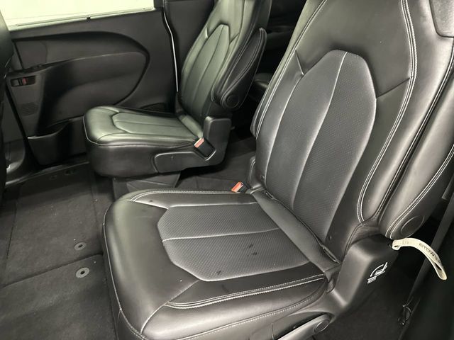 Thumbnail: 2025 Chrysler Pacifica - 9