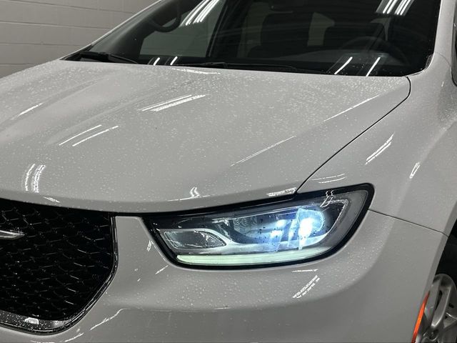 Thumbnail: 2025 Chrysler Pacifica - 32