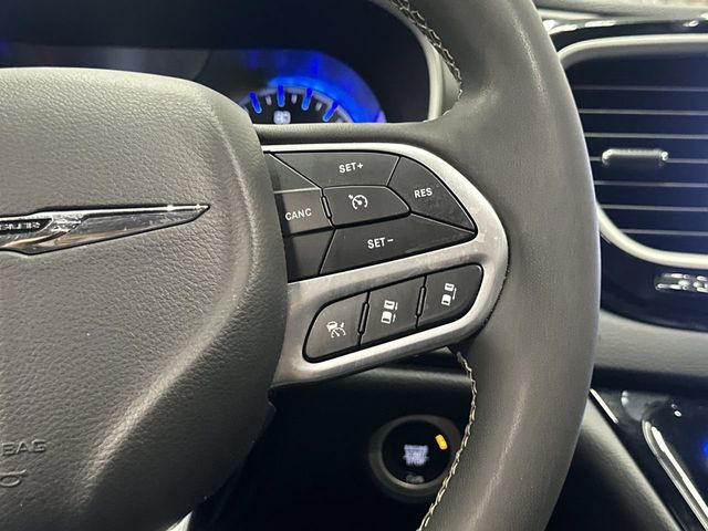 Thumbnail: 2025 Chrysler Pacifica - 23