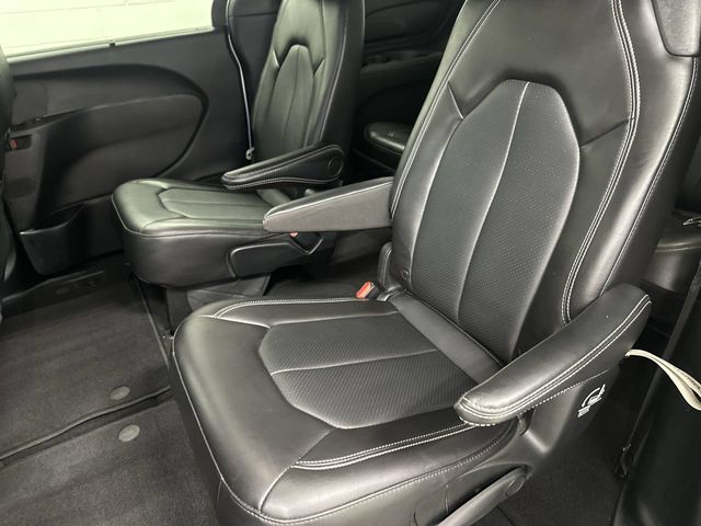 Thumbnail: 2025 Chrysler Pacifica - 7
