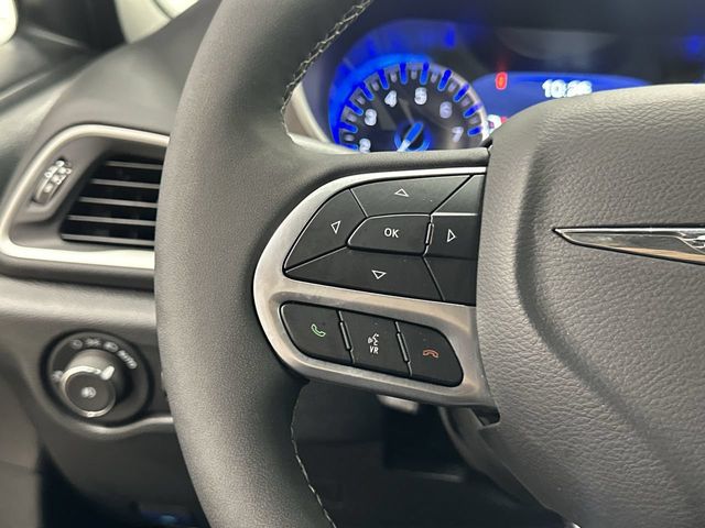 Thumbnail: 2026 Chrysler Pacifica - 22