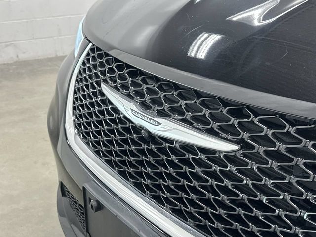 Thumbnail: 2026 Chrysler Pacifica - 4