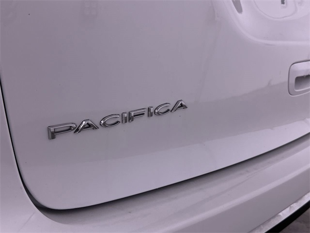 2022 Chrysler Pacifica Touring L 7