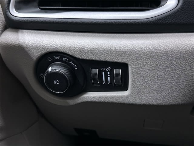 2022 Chrysler Pacifica Touring L 24