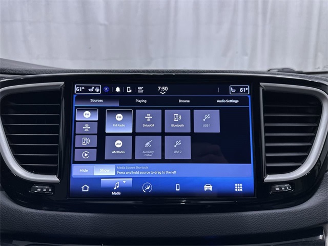 2022 Chrysler Pacifica Touring L 13