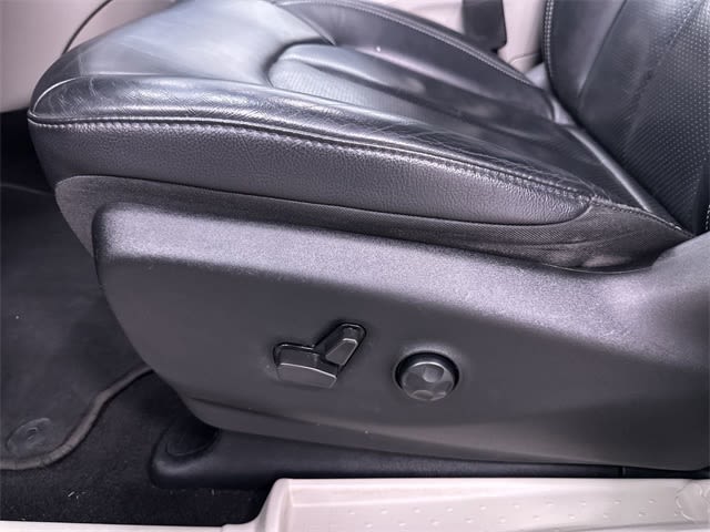 2022 Chrysler Pacifica Touring L 30