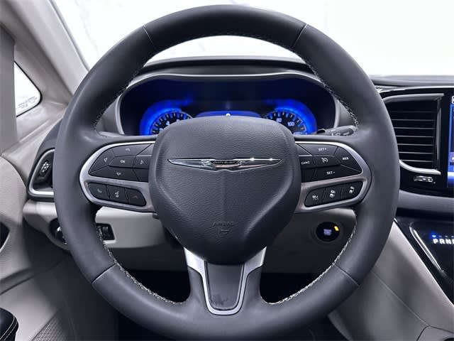 2022 Chrysler Pacifica Touring L 12