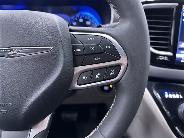 2022 Chrysler Pacifica Touring L 23