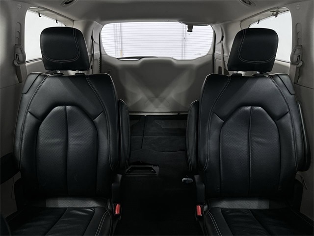 2022 Chrysler Pacifica Touring L 21
