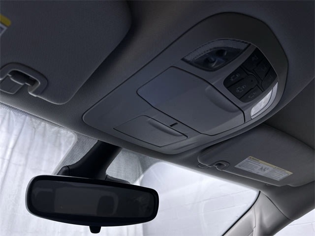 2023 Chrysler Pacifica Touring L 25