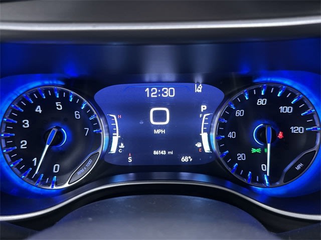 2023 Chrysler Pacifica Touring L 13