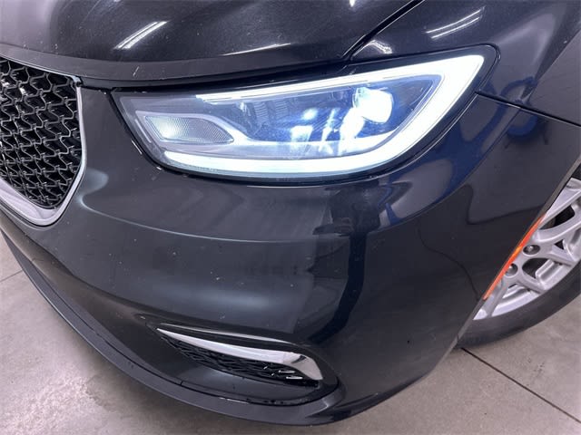 2023 Chrysler Pacifica Touring L 33