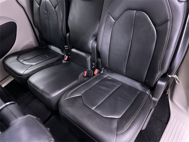 2018 Chrysler Pacifica  9