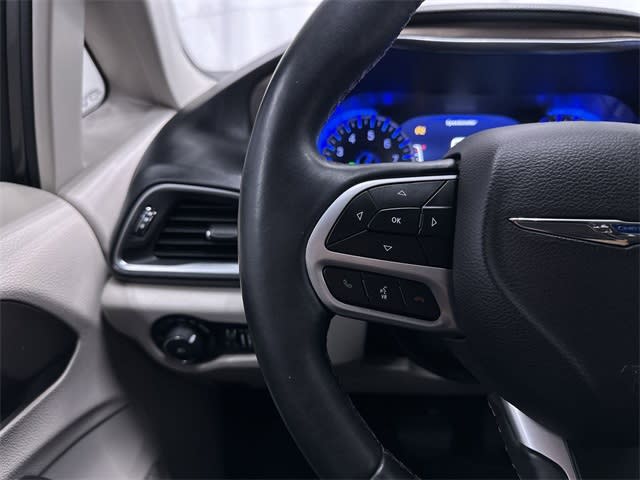 2018 Chrysler Pacifica  23