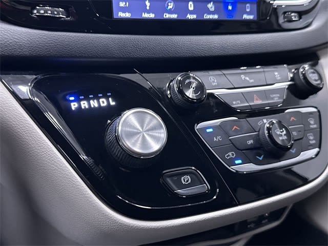 2018 Chrysler Pacifica  30