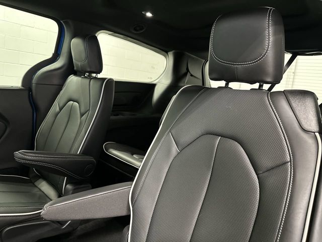 Thumbnail: 2026 Chrysler Pacifica - 22