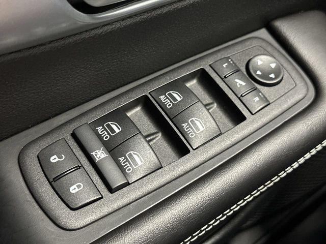 Thumbnail: 2026 Chrysler Pacifica - 26