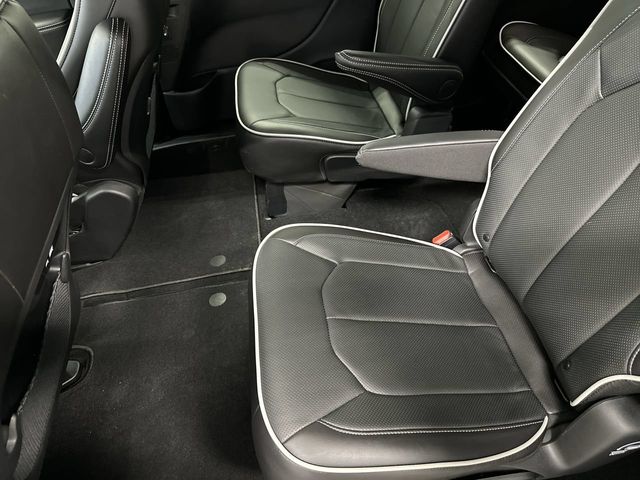 Thumbnail: 2026 Chrysler Pacifica - 8