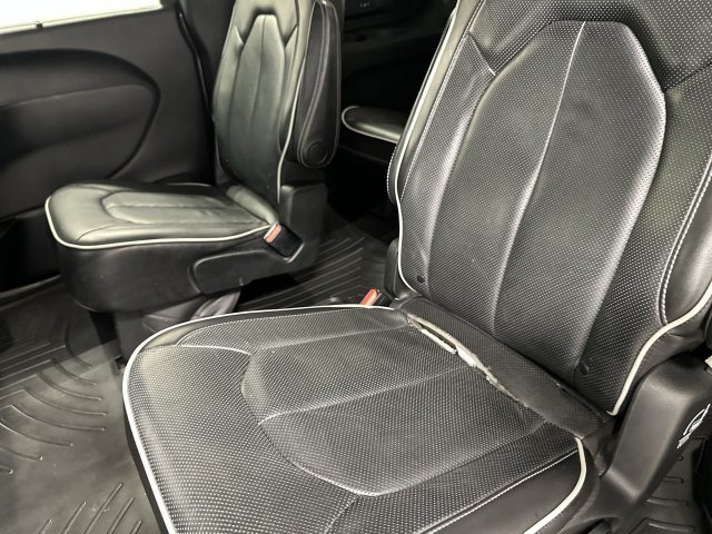 Thumbnail: 2020 Chrysler Pacifica - 8