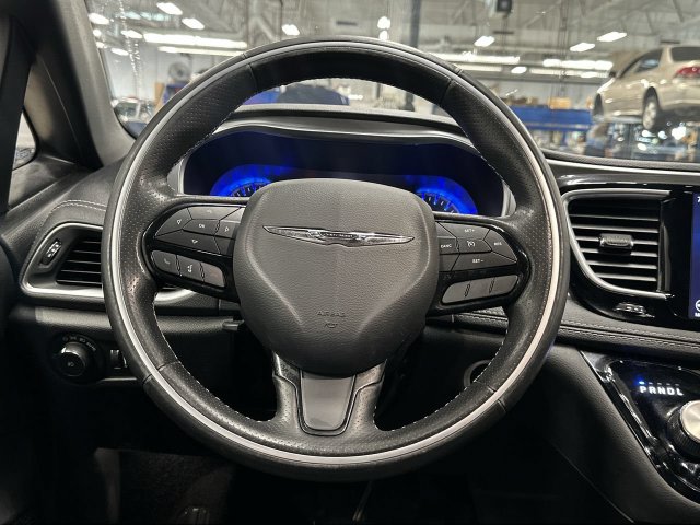 Thumbnail: 2020 Chrysler Pacifica - 6