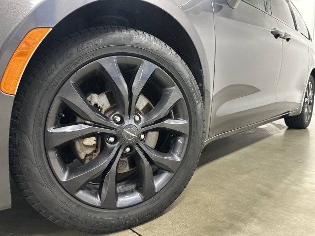Thumbnail: 2020 Chrysler Pacifica - 5