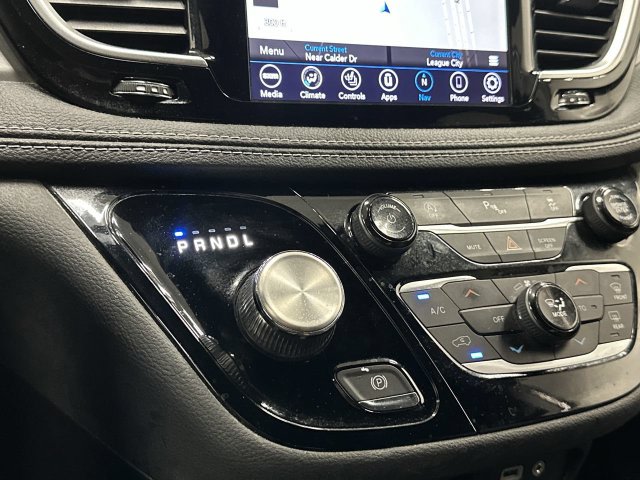 Thumbnail: 2020 Chrysler Pacifica - 29