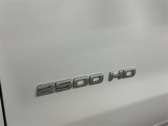 Thumbnail: 2019 Chevrolet Silverado 2500 - 4