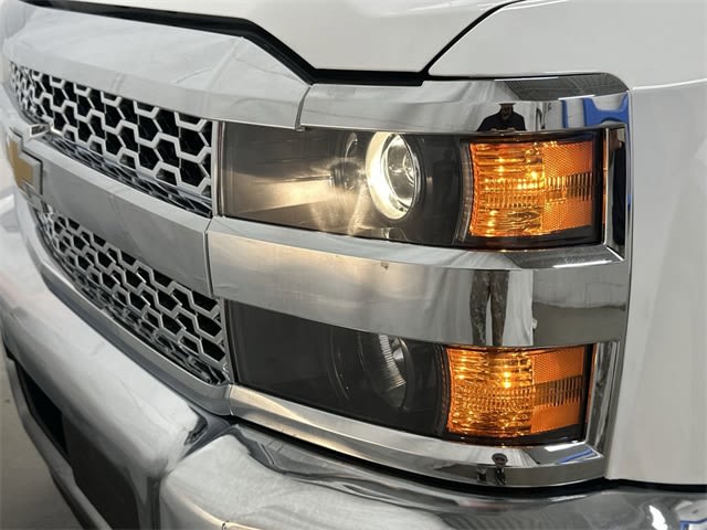 Thumbnail: 2019 Chevrolet Silverado 2500 - 32