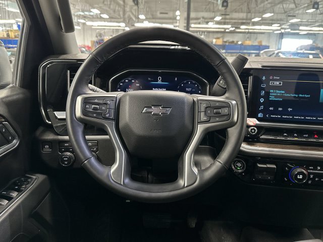 Thumbnail: 2026 Chevrolet Silverado 1500 - 6