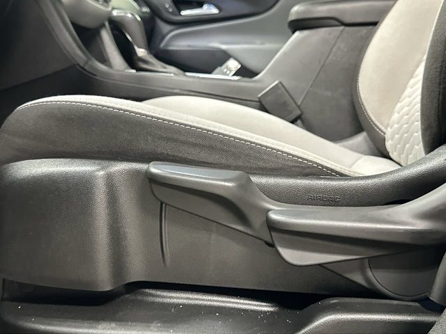 Thumbnail: 2020 Chevrolet Equinox - 30