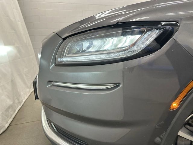 Thumbnail: 2022 Lincoln Nautilus - 31