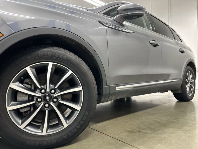 Thumbnail: 2022 Lincoln Nautilus - 6