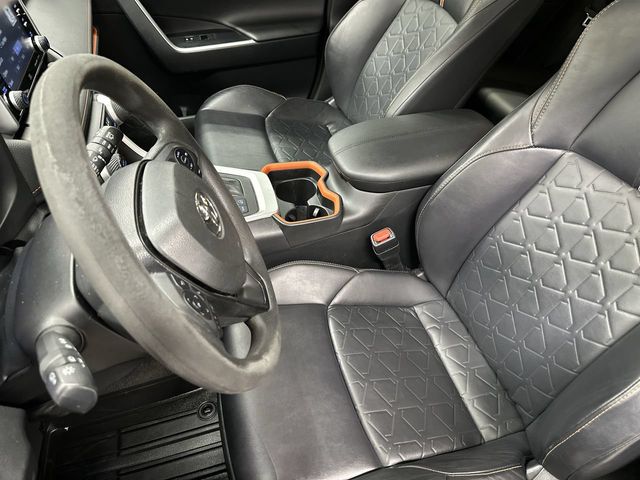 Thumbnail: 2019 Toyota RAV4 - 10