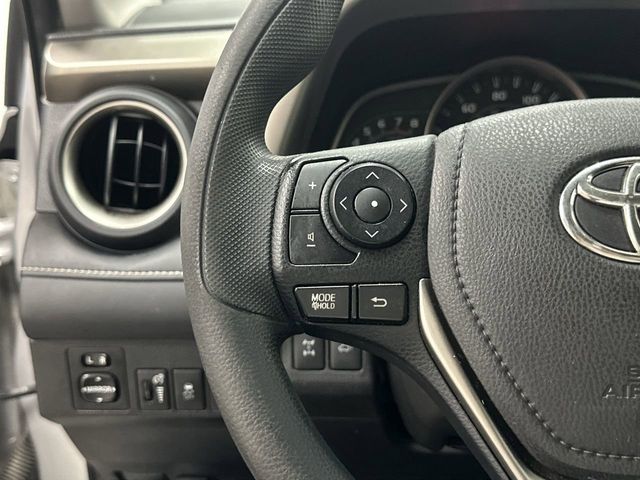 Thumbnail: 2015 Toyota RAV4 - 22