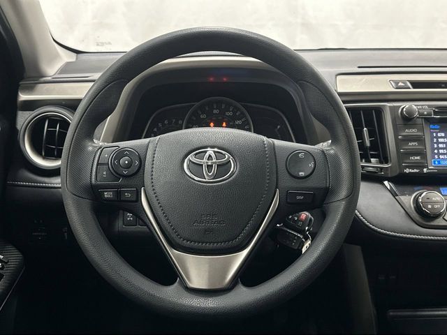 Thumbnail: 2015 Toyota RAV4 - 9