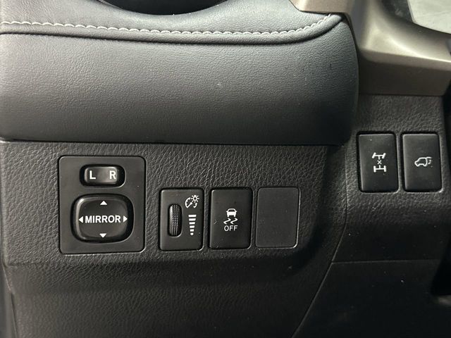 Thumbnail: 2015 Toyota RAV4 - 24