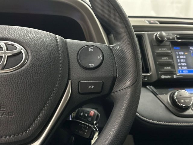 Thumbnail: 2015 Toyota RAV4 - 23