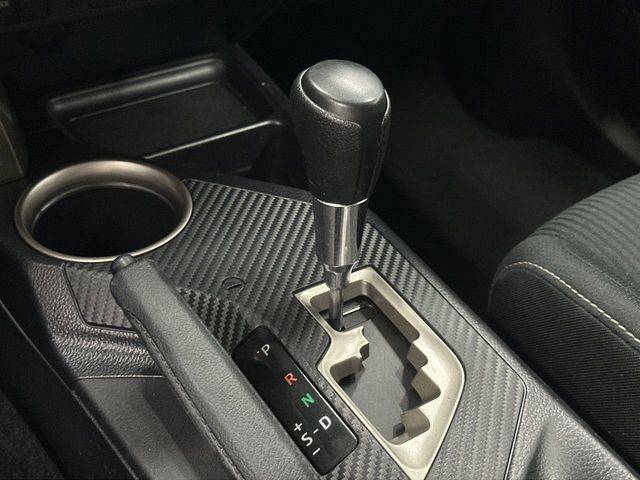 Thumbnail: 2015 Toyota RAV4 - 11